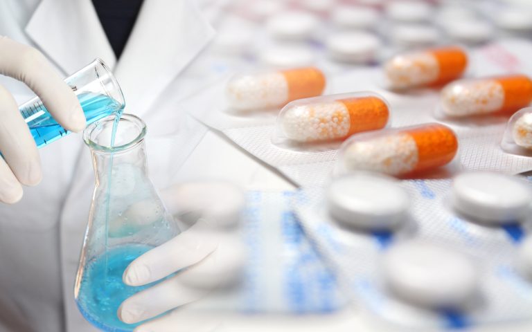 医薬品メーカーにて医薬品分析