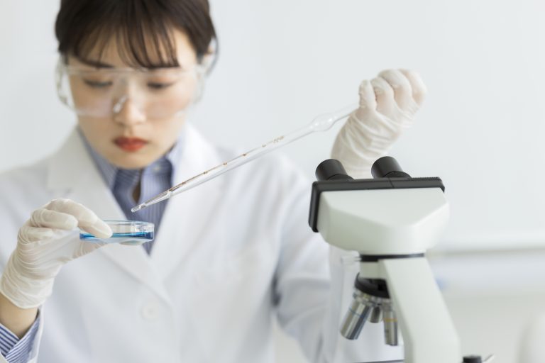 化学メーカーにて品質管理